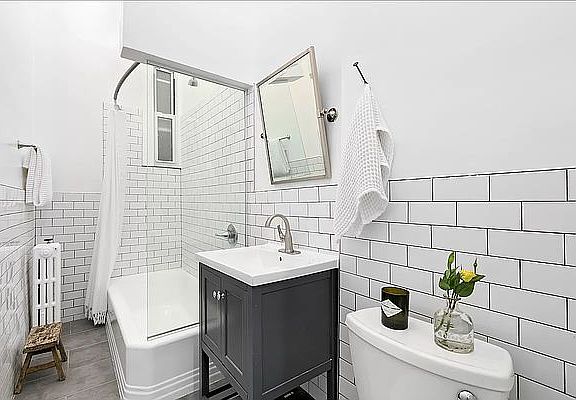 4th image of 308 Hicks St APT 10