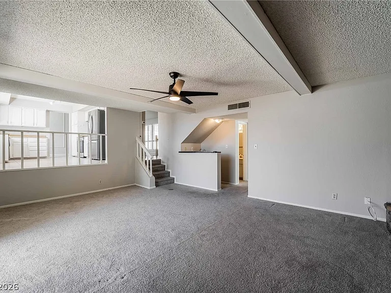 8705 Isola Dr — Photo 11