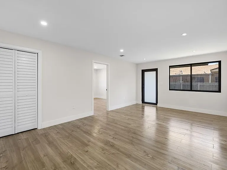 1522 NW 41st St — Photo 5