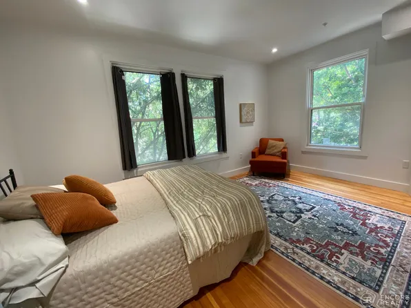 19 Regent Cir APT 3, Brookline, MA 02445