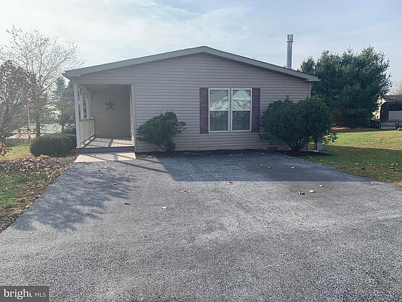 4th image of 66 Leah Dr