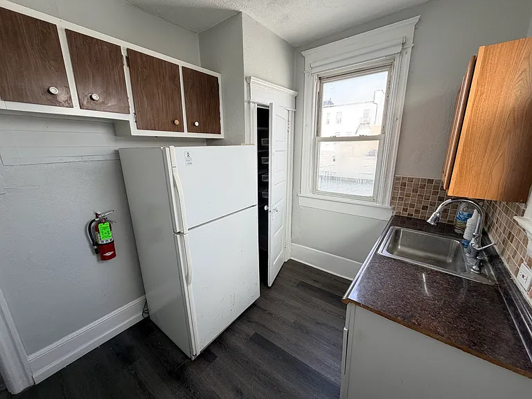 705 Brinley Ave #2 — Photo 8