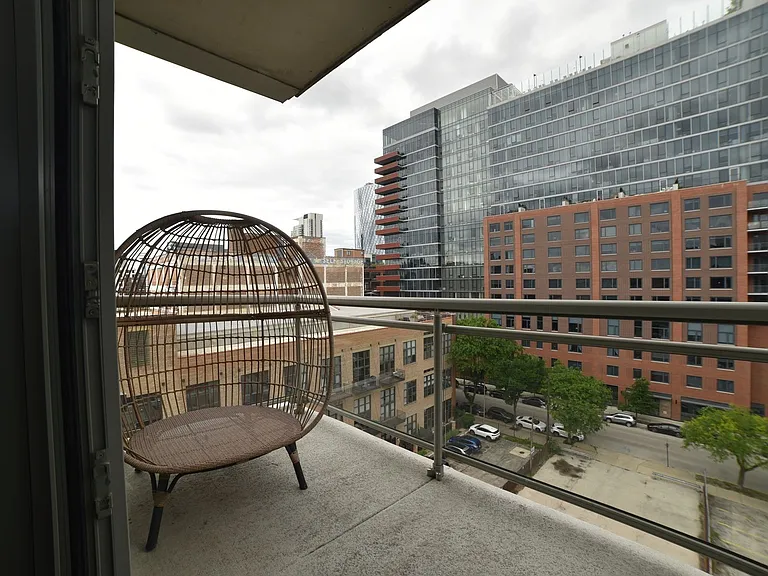225 S Sangamon St #701 — Photo 11