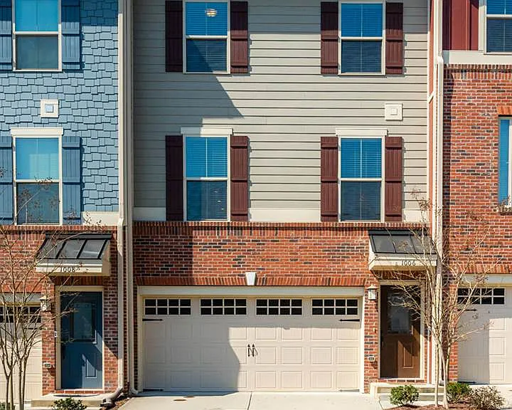 1006 Drayman Pl — Photo 1