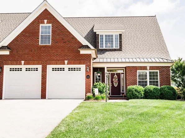 8561 Whistling Straits Dr, Radford, VA 24141