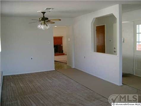 3rd image of 264 Barbados Dr N