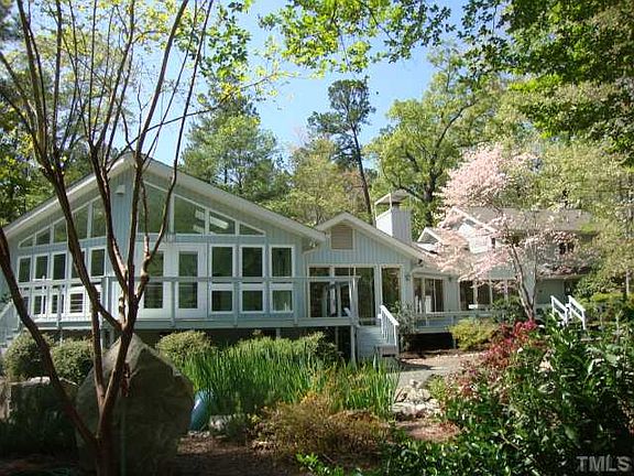 5th image of 100 Fieldstone Ct