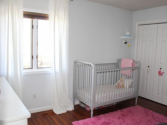 2nd image of 3628 Oak St