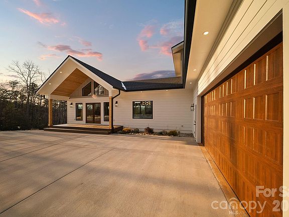 3rd image of 3026 Parker Padgett Rd