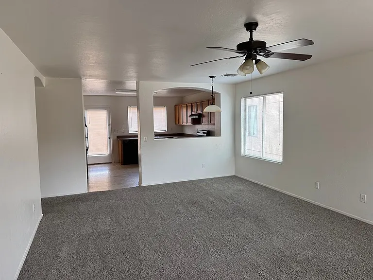 9820 W Heber Rd — Photo 4
