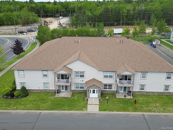 4th image of 44 Brown Blvd Unit 2F