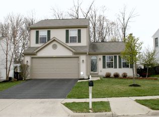 8923 Marchbank Ln, Lewis Center, OH