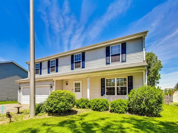 510 Porten Rd, Island Lake, IL 60042