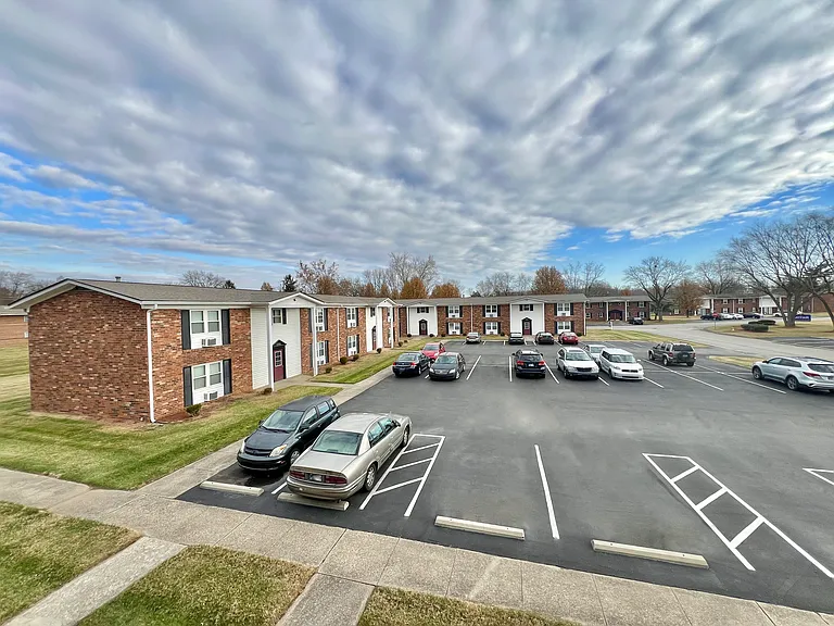 Mayfair Apartments — Photo 43