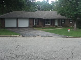 2116 Cedar Hill Rd, Jefferson City, MO 65109