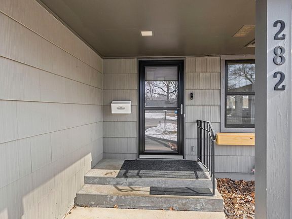 3rd image of 282 Glenbrook Rd N