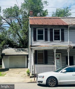 208 N West St, Carlisle, PA, 17013