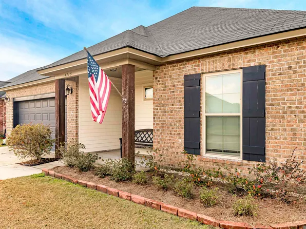4715 E Sunset Loop, Addis, LA 70710