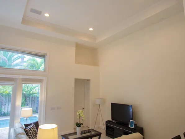 4632 Seagrape Dr, Lauderdale By The Sea, FL 33308