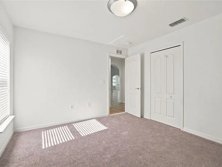 650 Hidden Lakes Ct — Photo 19