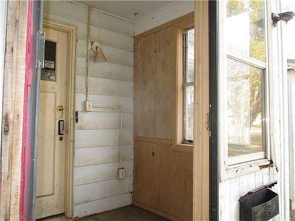 Enclosed Front Porch