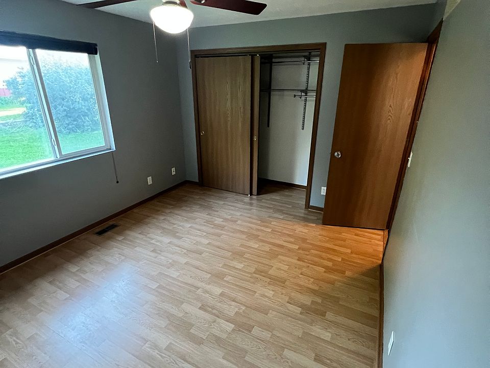 1st image of 239 W Irving St