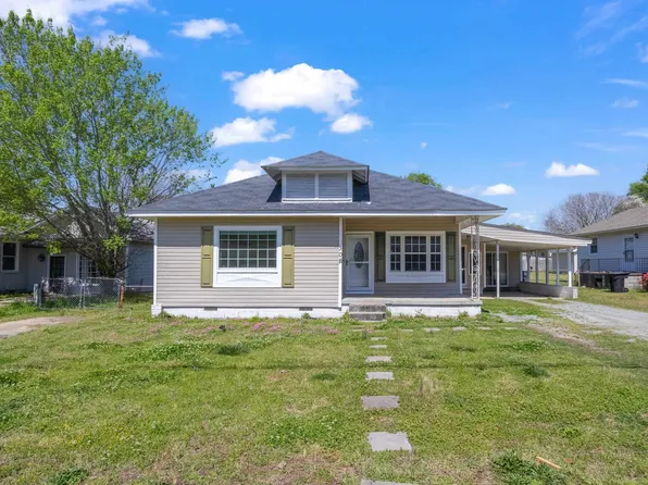 308 W C St, Erwin, NC 28339