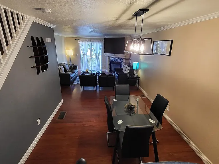 11809 E Kepner Dr — Photo 22