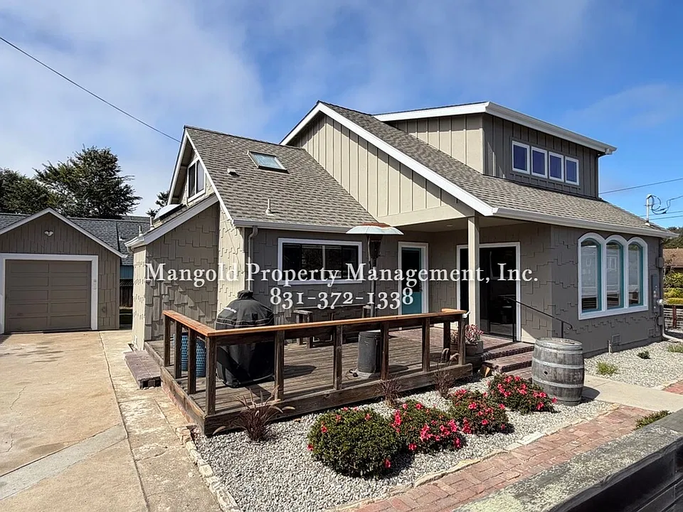261 Spruce Ave