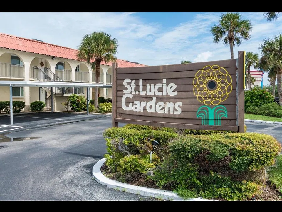 201 Saint Lucie Ln #409