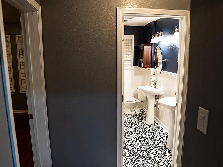 1341 S Keeler Ave — Photo 10