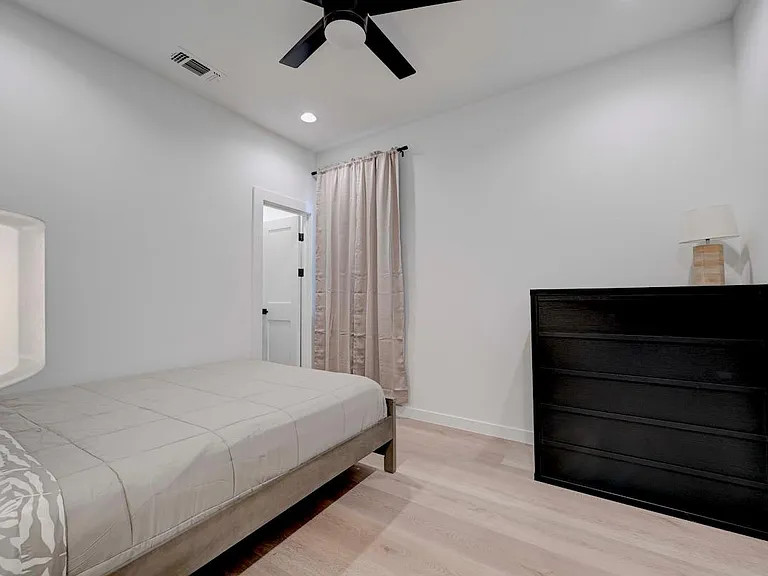 2220 Yellow Jacket Ln #1 — Photo 20
