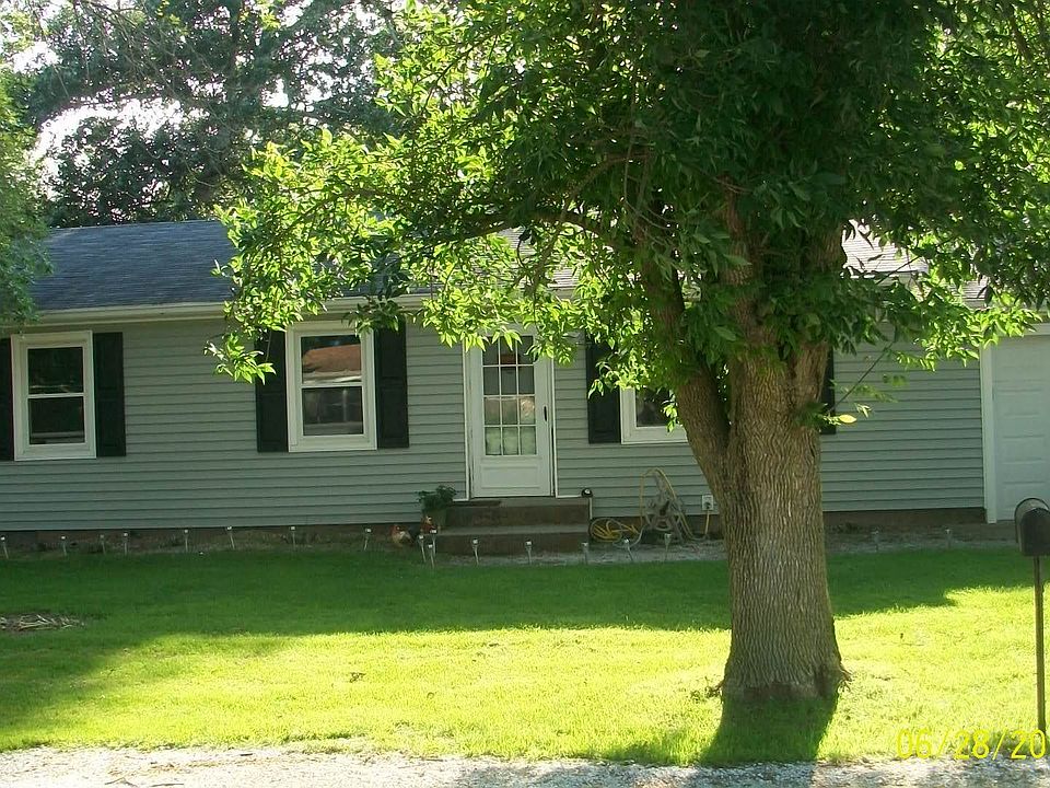 2nd image of 114 N Fritz Dr