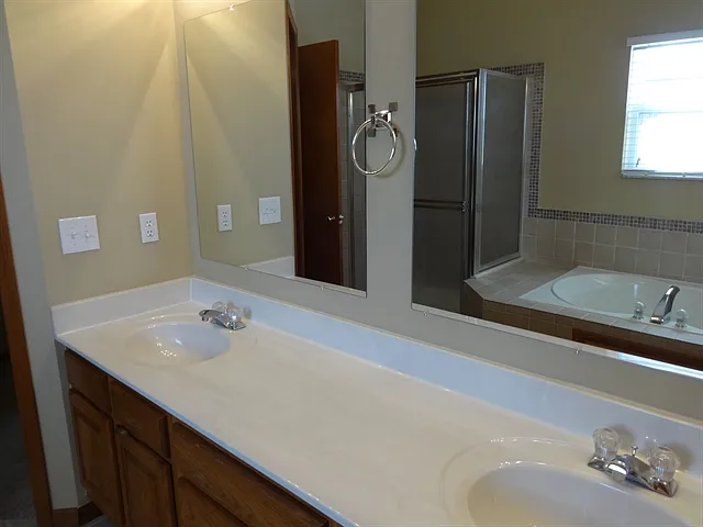 4936 Claymill Dr — Photo 9
