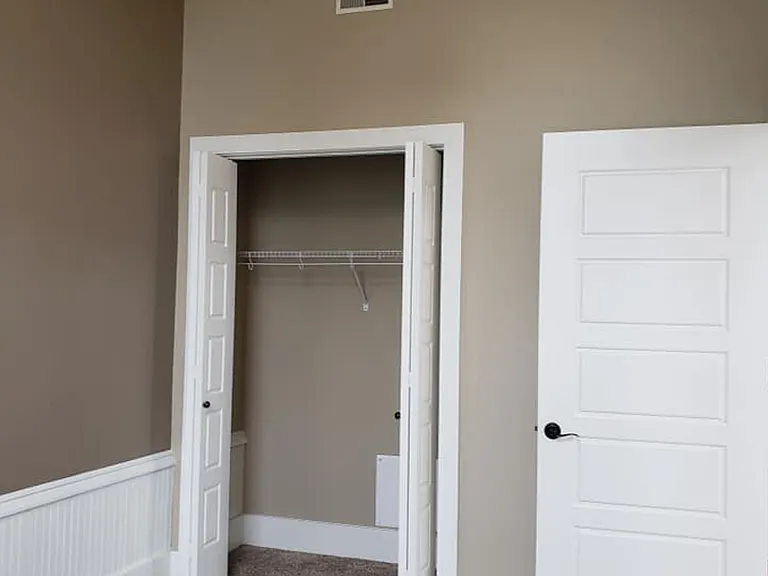 201 Bedroom Alt