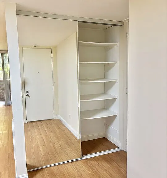 6526 Ocean Crest Dr #102 — Photo 10