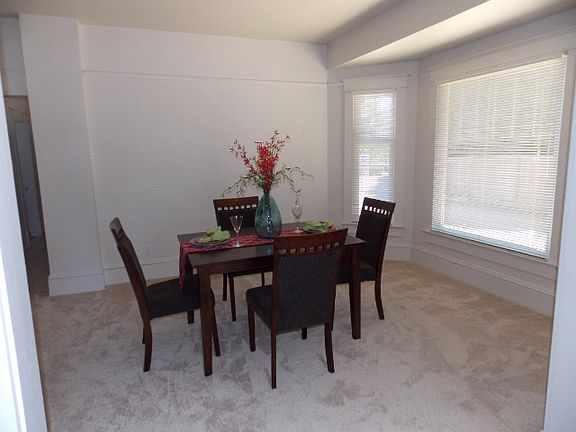 5th image of 1526 5th Ave SE