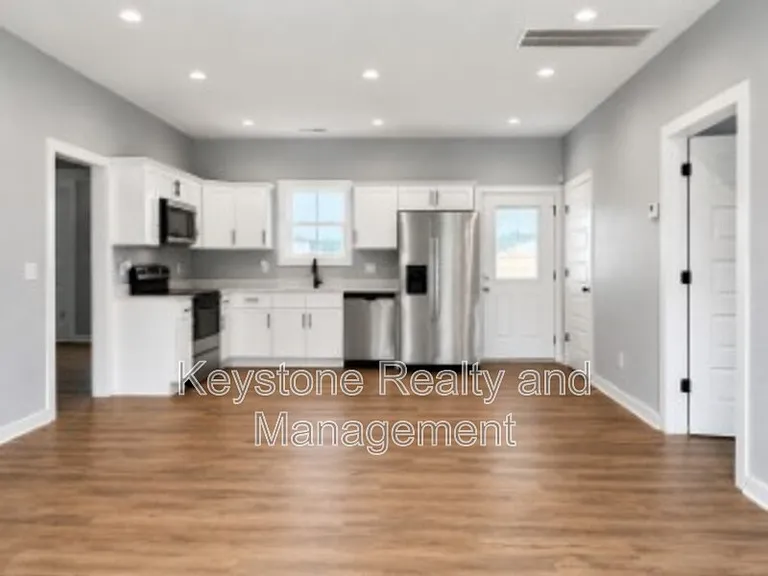 605 Colonette Dr — Photo 3