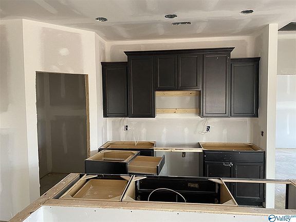 3rd image of 267 Holt St