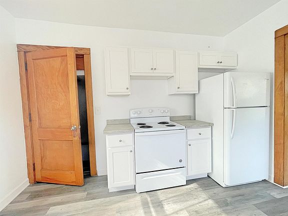 4th image of 507 Oak St