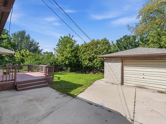 3rd image of 6200 W Manitoba St