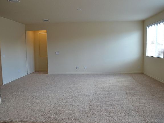 4th image of 7475 Desert Wildflower St