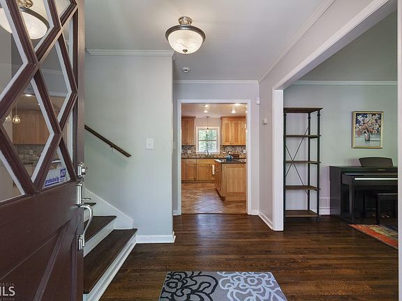 5th image of 1035 Heathcliff Ln SE