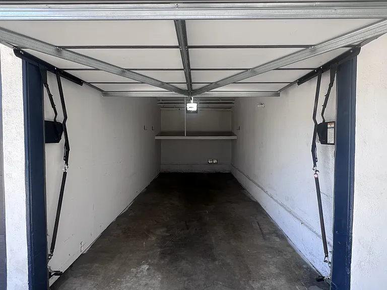 1325 Manhattan Beach Blvd #H — Photo 21