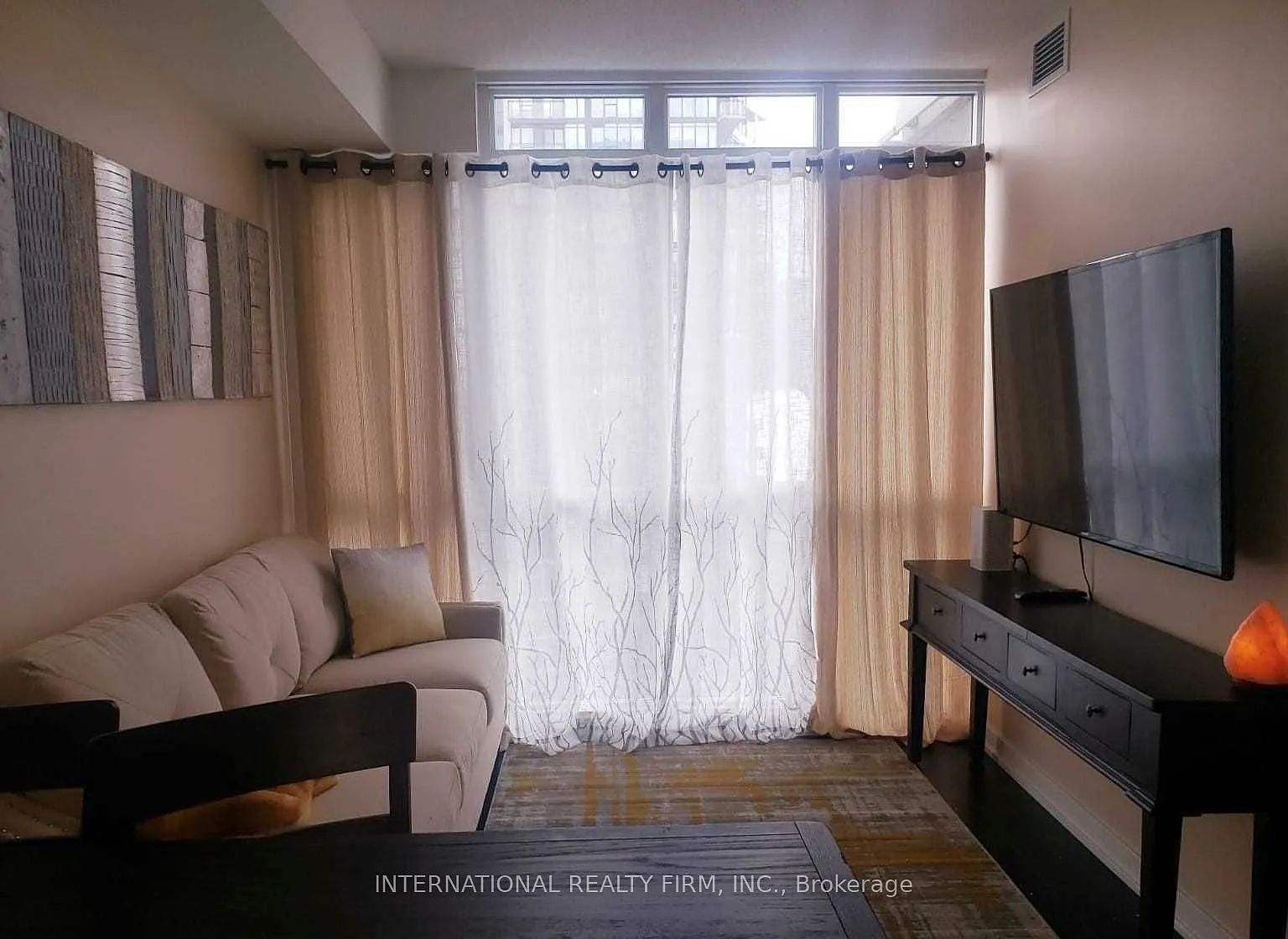 1 bed, $2,375 — Photo 4