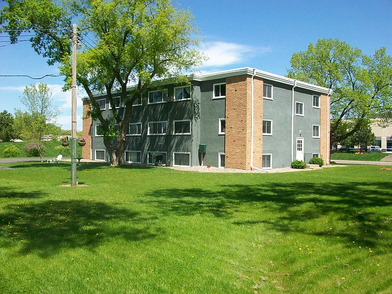 4819 Azelia Ave N #8 — Photo 5