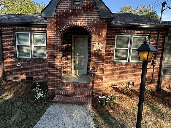 3rd image of 3528 Howard Ave