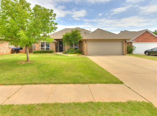 4700 Rosewood Ct, Noble, OK 73068