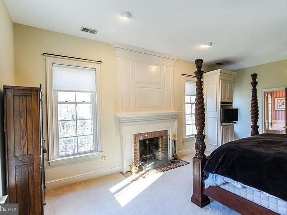 5th image of 7615 Tiffany Ct
