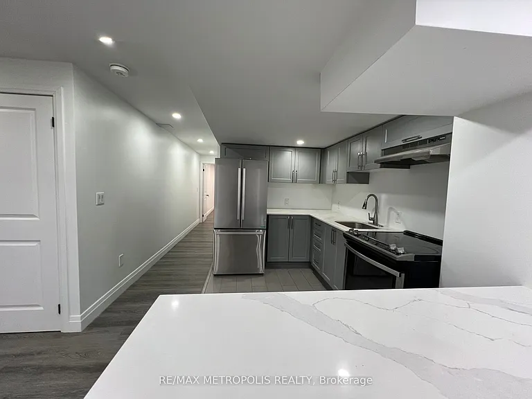 126 Frank Kelly Dr #BASEMENT — Photo 10